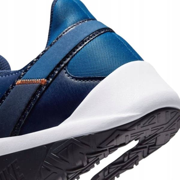 NIKE CQ9356-402 LEGEND ESSENTIAL 2 SKO
