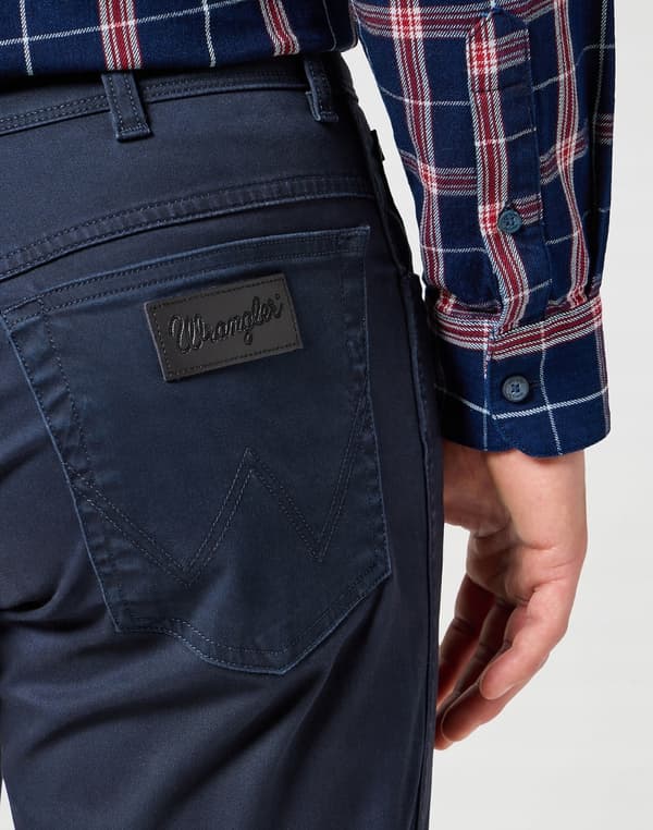 Wrangler TEXAS Mörkblå MARINBLÅ RAKA TYGBYXOR W36 L32