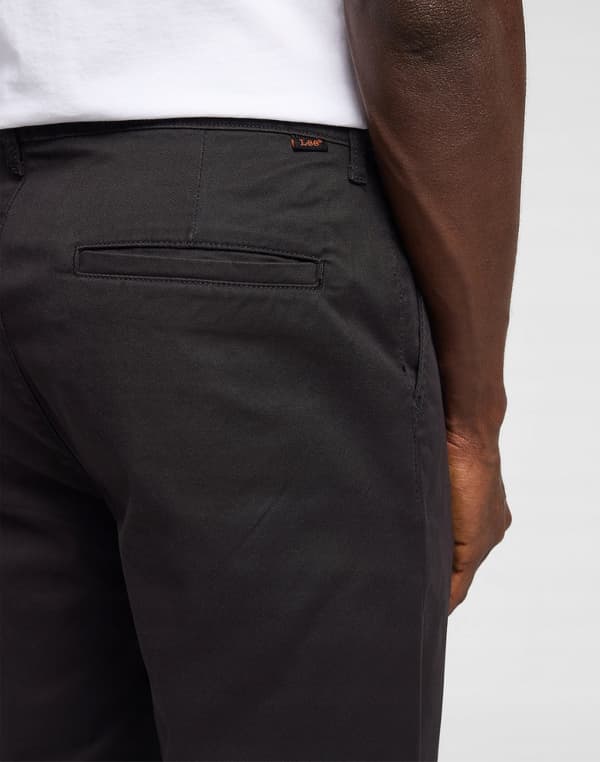 Lee RELAXED CHINO mustat Chetopa Twill -housut, väljät mustat chinohousut, koko 32, koko 34