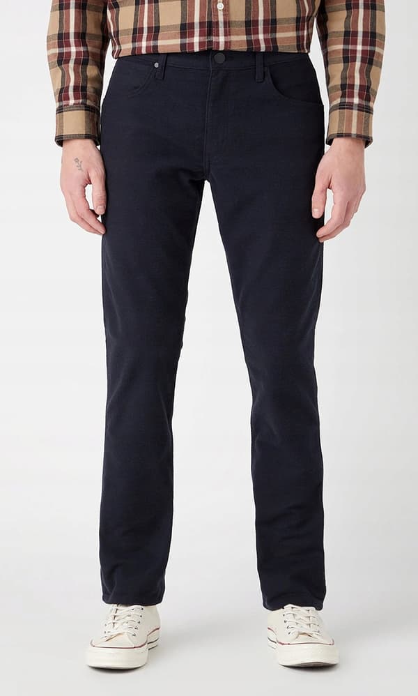 Wrangler GREENSBORO mustat mustat kangashousut W33 L34