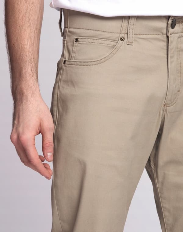 Lee STRAIGHT FIT MVP Extreme Motion KcKhaki KOMFORTABEL BEIGE MATERIALE W32 L34
