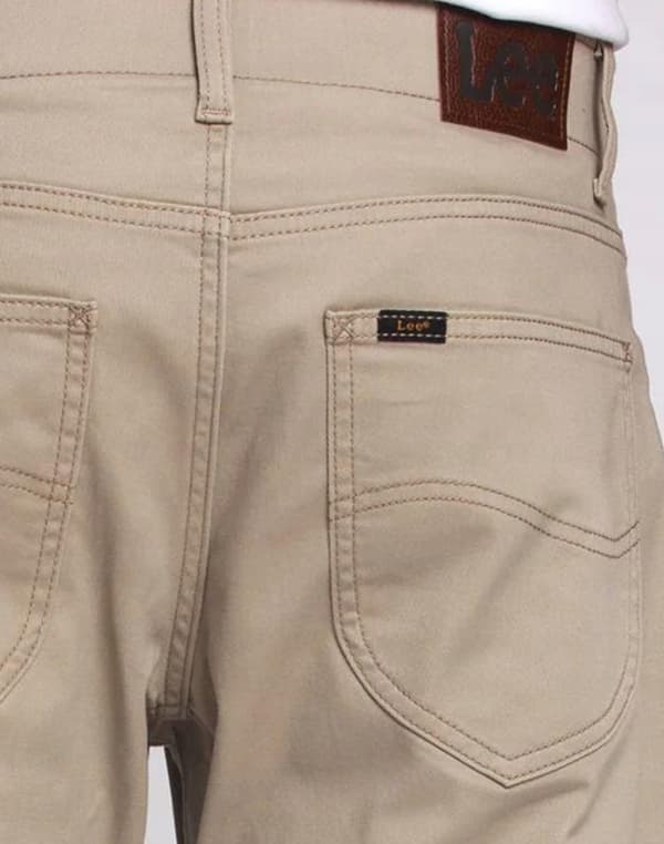Lee STRAIGHT FIT MVP Extreme Motion KcKhaki KOMFORTABEL BEIGE MATERIALE W32 L34