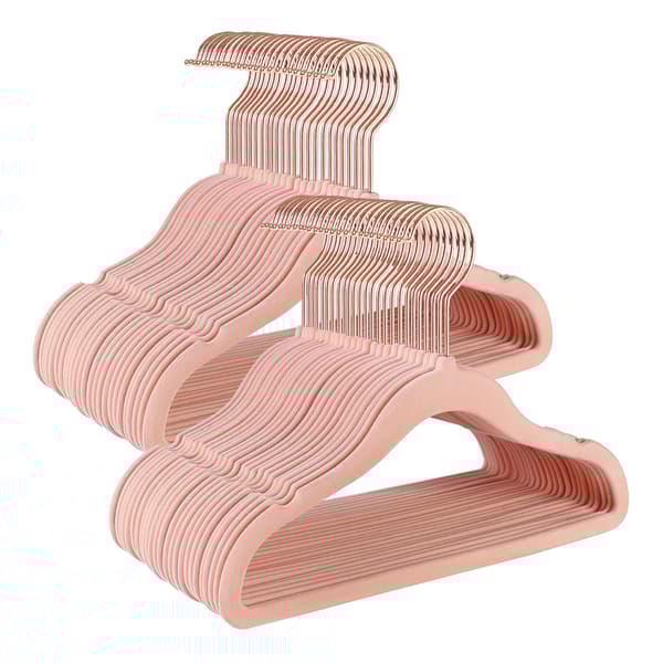 Barngalgar med sammet 50-pack – pastellrosa galgar med 360° roterbara krokar