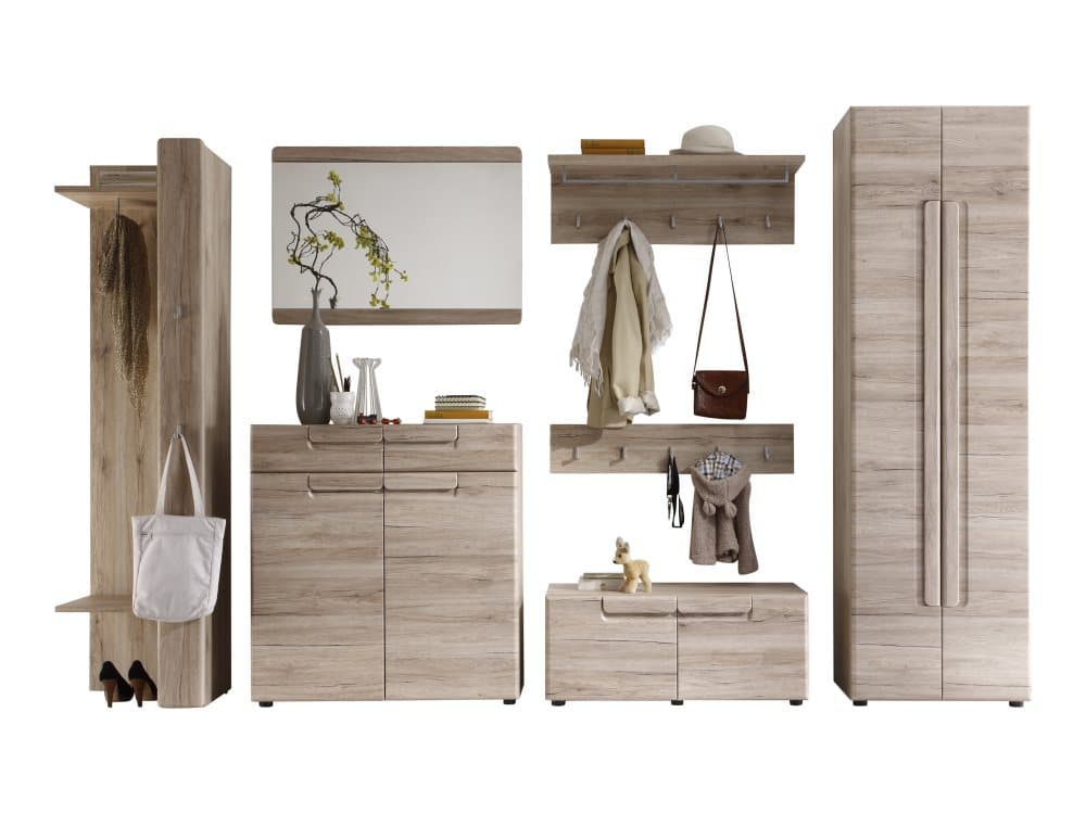 Margit garderob uppsättning A, ljus ekmönstrad.