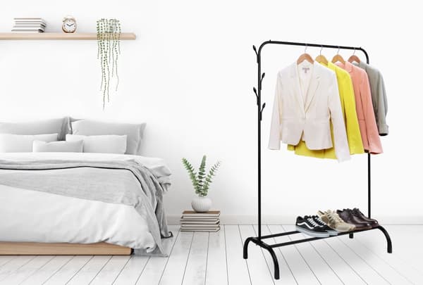 Feliks svart loft klädhängare
