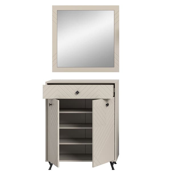 Notes garderobe oppstilling matt beige.