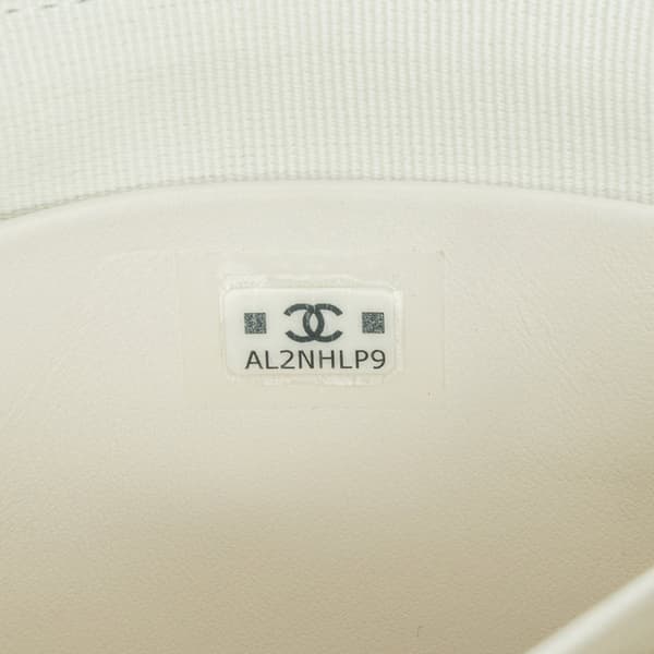 Pre-owned Chanel Mini CC Quilted Aged Calfskin Top Handle Clutch with Chain White