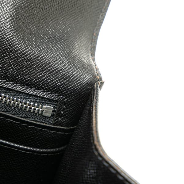 Pre-owned Louis Vuitton Taiga Selenga Black