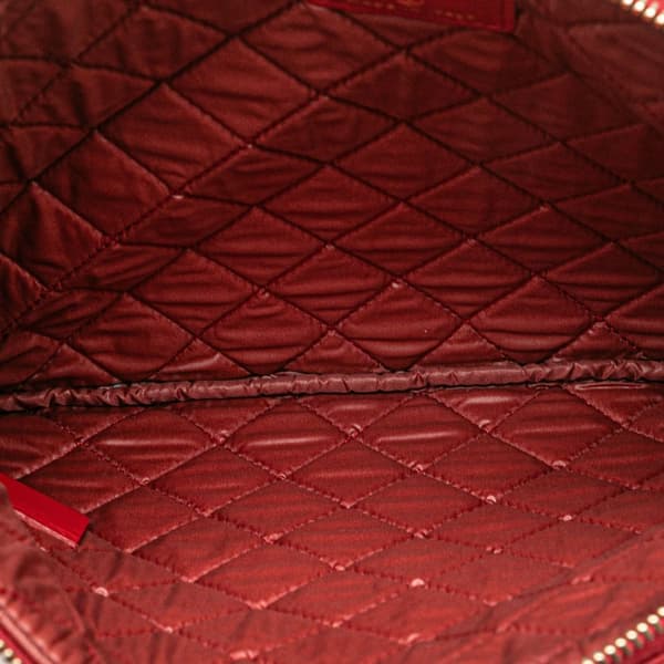 Pre-owned Chanel Medium Quilted Caviar Boy O Case Clutch Red