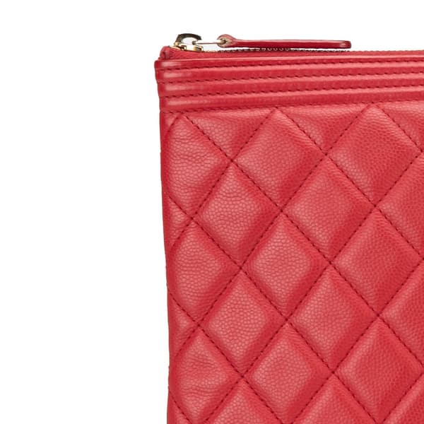 Pre-owned Chanel Medium Quilted Caviar Boy O Case Clutch Red