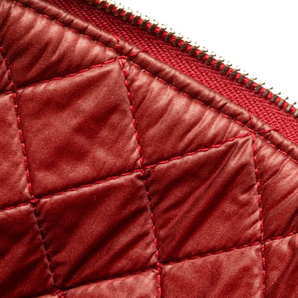 Pre-owned Chanel Medium Quilted Caviar Boy O Case Clutch Red
