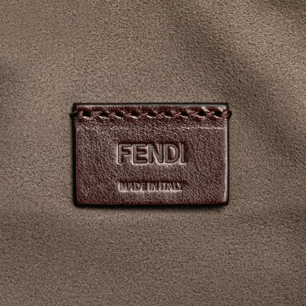 Pre-owned Fendi Sue Tilley Leather Banana Zip Clutch Brown