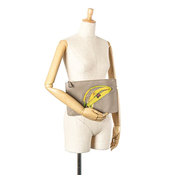 Pre-owned Fendi Sue Tilley Leather Banana Zip Clutch Brown