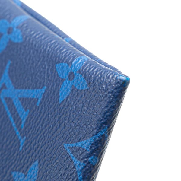 Pre-owned Louis Vuitton Monogram Taigarama Pochette Discovery PM Blue