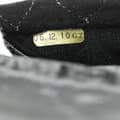 Miniatyrbild 7 av 10: Pre-owned Chanel Quilted Velvet Camellia Wristlet Clutch Black