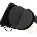 Miniatyrbild 8 av 10: Pre-owned Chanel Quilted Velvet Camellia Wristlet Clutch Black