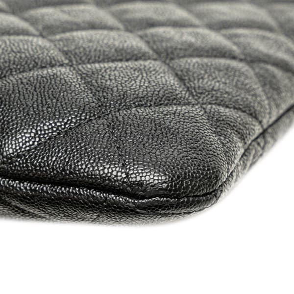 Pre-owned Chanel Medium Quilted Caviar Boy O Case Clutch Black