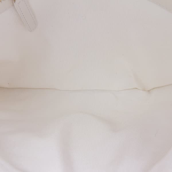 Pre-owned Chanel Quilted Calfskin Logo Enchained Clutch White