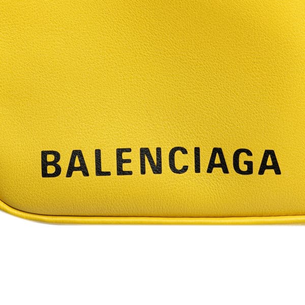 Pre-owned Balenciaga Leather Triangle Clutch M Yellow