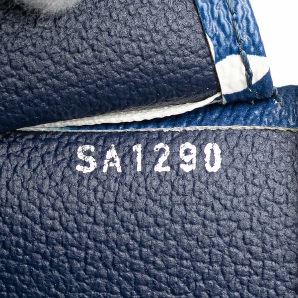 Pre-owned Louis Vuitton Monogram Escale Toiletry Pouch 26 Blue