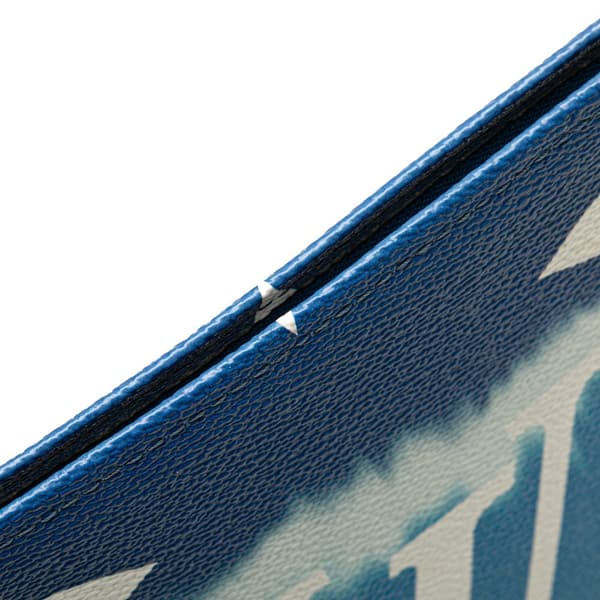 Pre-owned Louis Vuitton Monogram Escale Toiletry Pouch 26 Blue