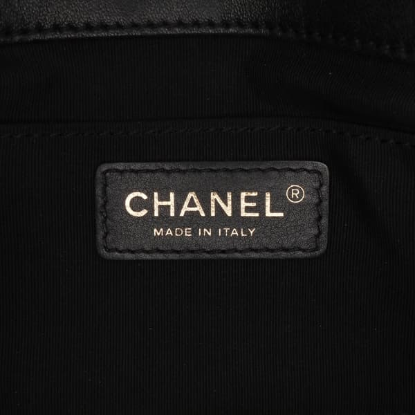 Pre-owned Chanel Quilted Lambskin Fold Up Again Clutch Black