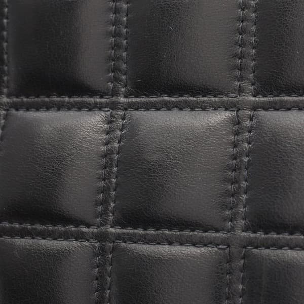 Pre-owned Chanel CC Choco Bar Quilted Lambskin Crystal Frame Clutch Black