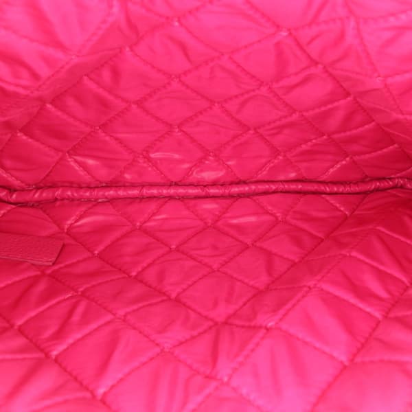 Pre-owned Chanel Small Quilted Caviar O Case Clutch Pink