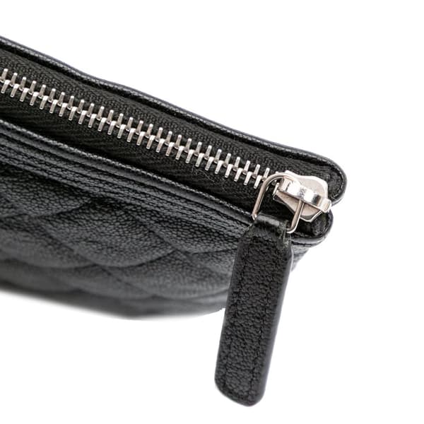 Pre-owned Chanel Medium Quilted Caviar Boy O Case Clutch Black