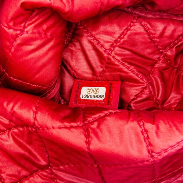 Pre-owned Chanel Large Quilted Patent O Case Clutch Red