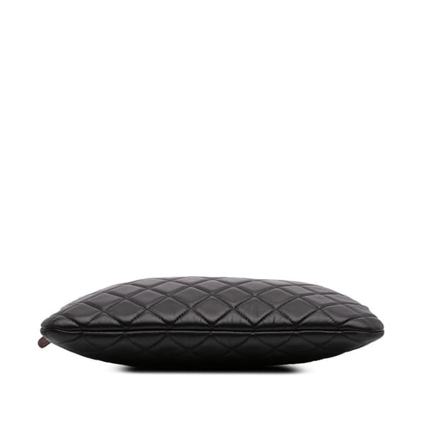 Pre-owned Chanel Medium Quilted Lambskin O Case Clutch Black