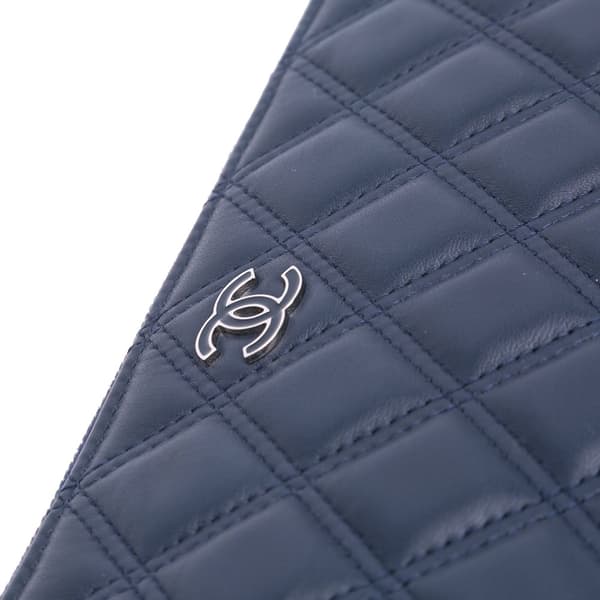 Pre-owned Chanel CC Quilted Lambskin Double Stitch Clutch Blue