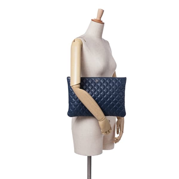 Pre-owned Chanel CC Quilted Lambskin Double Stitch Clutch Blue