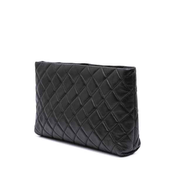 Pre-owned Chanel Quilted Lambskin Kiss Lock Clutch Black