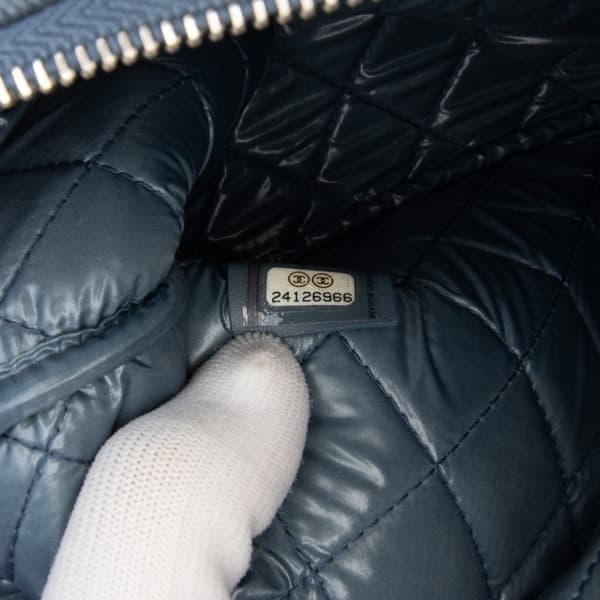 Pre-owned Chanel Medium Denim Sequin Deauville O Case Clutch Blue