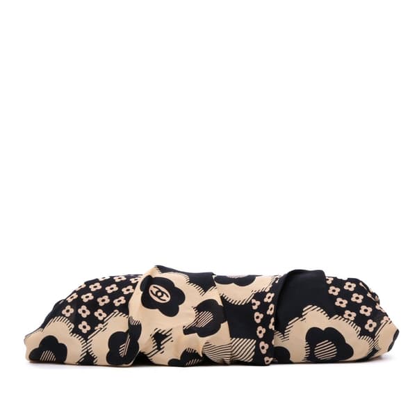 Pre-owned Chanel CC Silk Camellia Frame Clutch Black