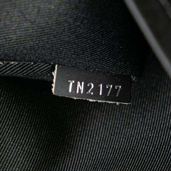 Pre-owned Louis Vuitton Monogram Eclipse Discovery Pochette GM Black