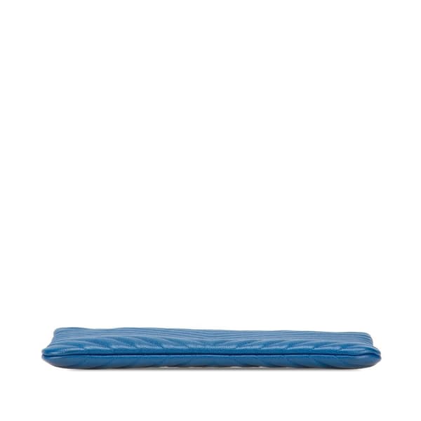 Pre-owned Chanel Medium CC Chevron Caviar O Case Clutch Blue