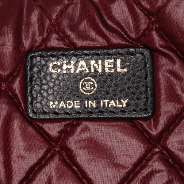 Pre-owned Chanel Large Quilted Caviar O Case Clutch Black