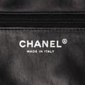Miniatyrbillede 5 af 10: Pre-owned Chanel Reissue 2.55 Metallic Lambskin Roll Clutch Black