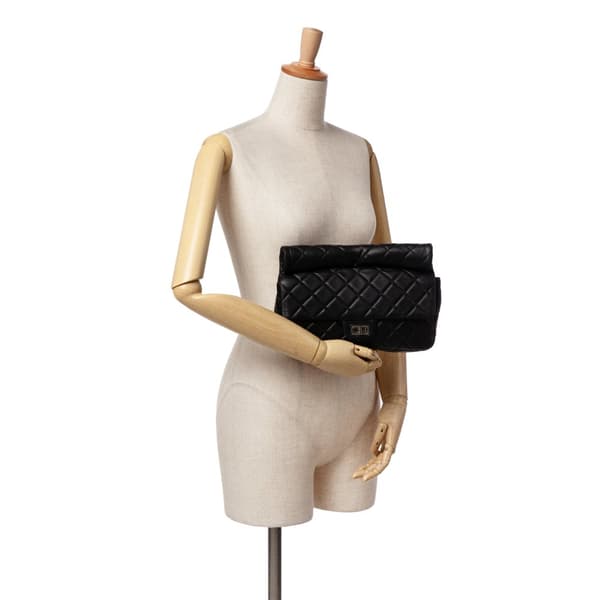 Pre-owned Chanel Reissue 2.55 Metallic Lambskin Roll Clutch Black