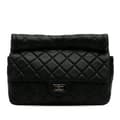 Miniatyrbillede 1 af 10: Pre-owned Chanel Reissue 2.55 Metallic Lambskin Roll Clutch Black