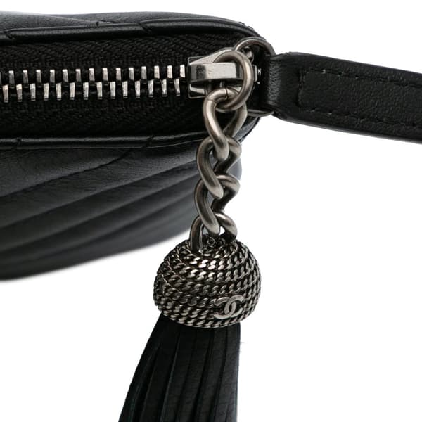 Pre-owned Chanel Large Diagonal Chevron Calfskin Tassel O Case Clutch Black
