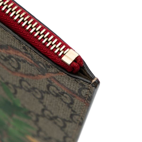 Pre-owned Gucci Large GG Supreme Tian Clutch Brown