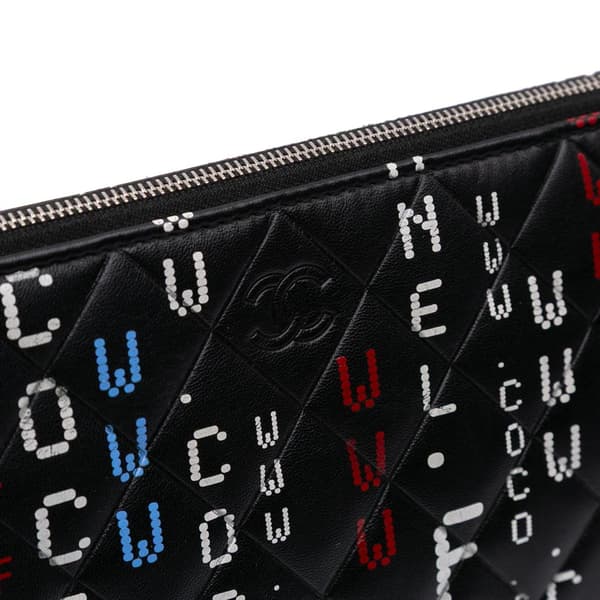 Pre-owned Chanel Large Quilted Lambskin Data Center O Case Clutch Black