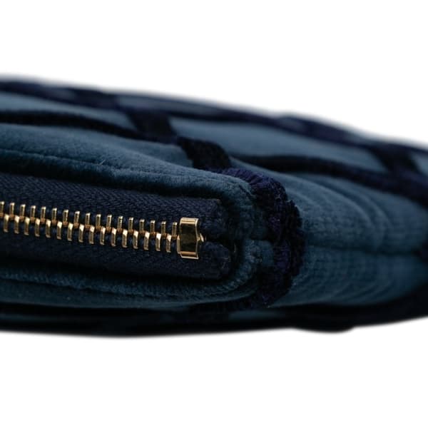 Pre-owned Chanel CC Medium Quilted Velvet Cosmetic Case Blue