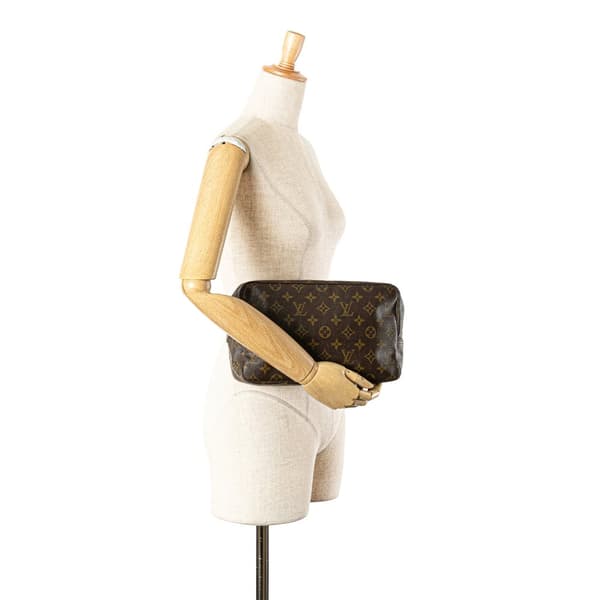 Pre-owned Louis Vuitton Monogram Trousse Toilette 28 Brown