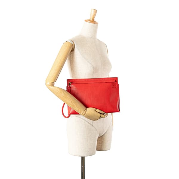 Pre-owned LOEWE Leather Anagram T Clutch Red