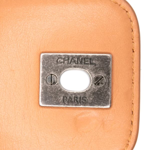 Pre-owned Chanel Canvas Iliad Flap Clutch White