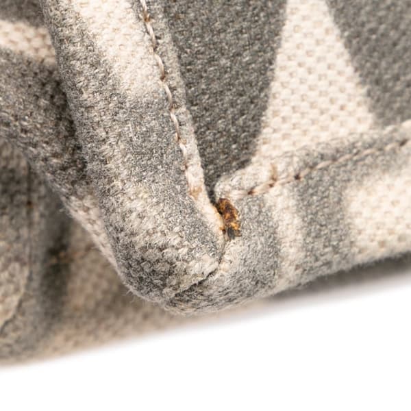 Pre-owned Chanel Canvas Iliad Flap Clutch White